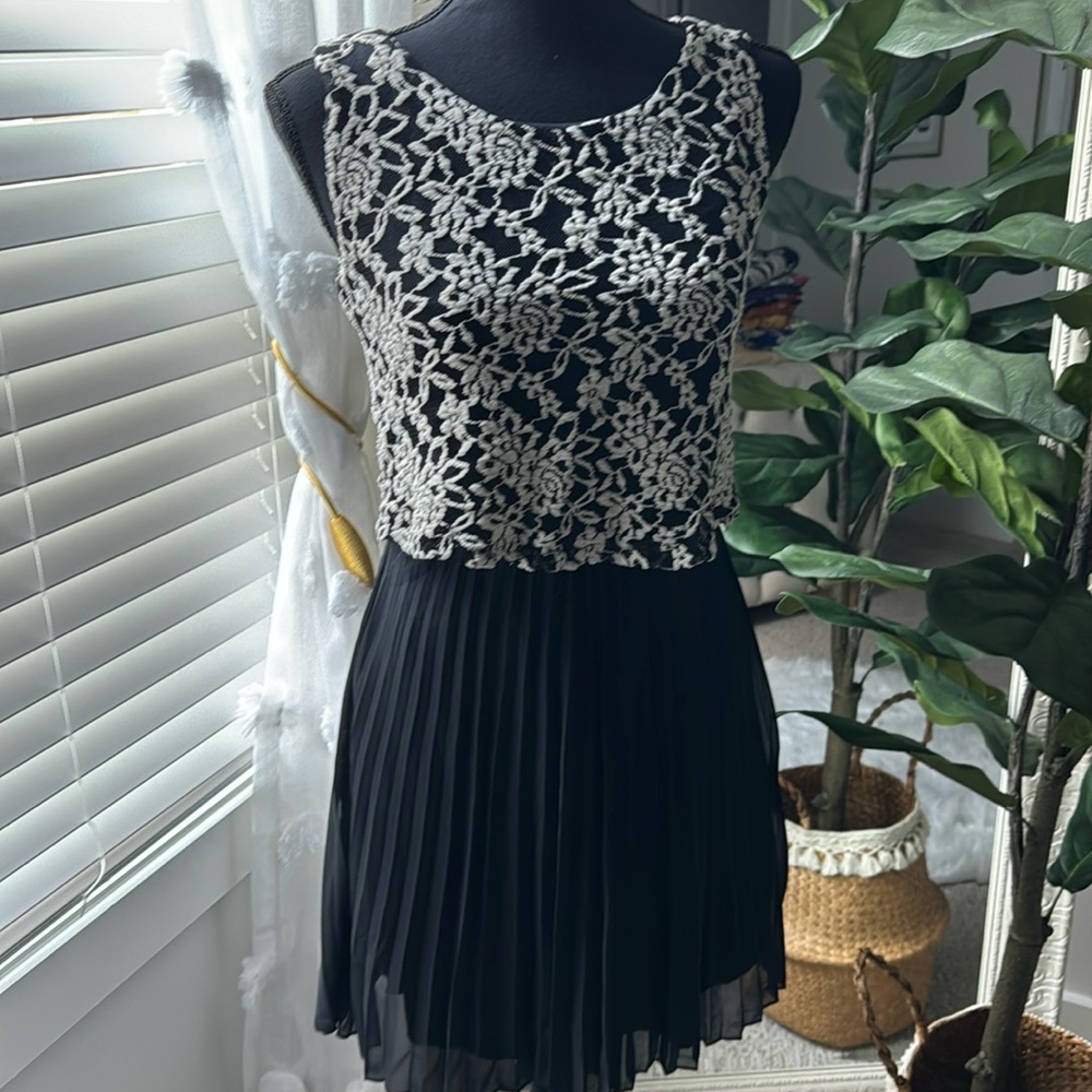 Women’s dress